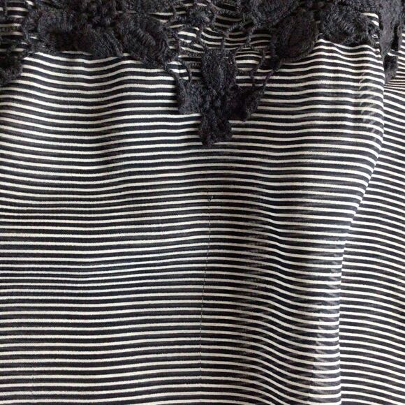 Women’s‎ Maurice’s Navy Blue and White Sheer Blouse Size Large - Picture 9 of 9